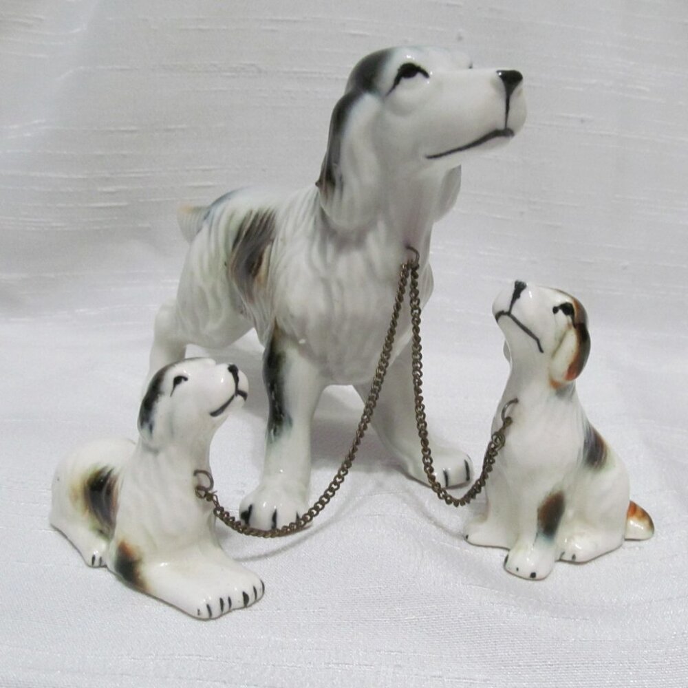 Vintage Dog Figurine with 2 Pups Chained English Setter